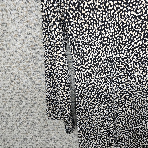 Susan Graver Top Womens Medium Black Printed Liquid Knit Square Neck Blouse - Picture 2 of 7